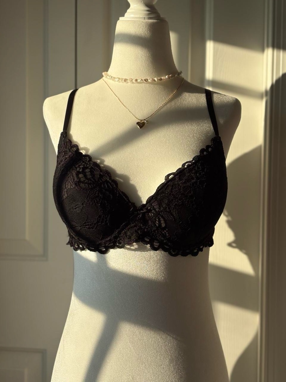 Unworn Black Lace Push-Up Bra - Women Intimates